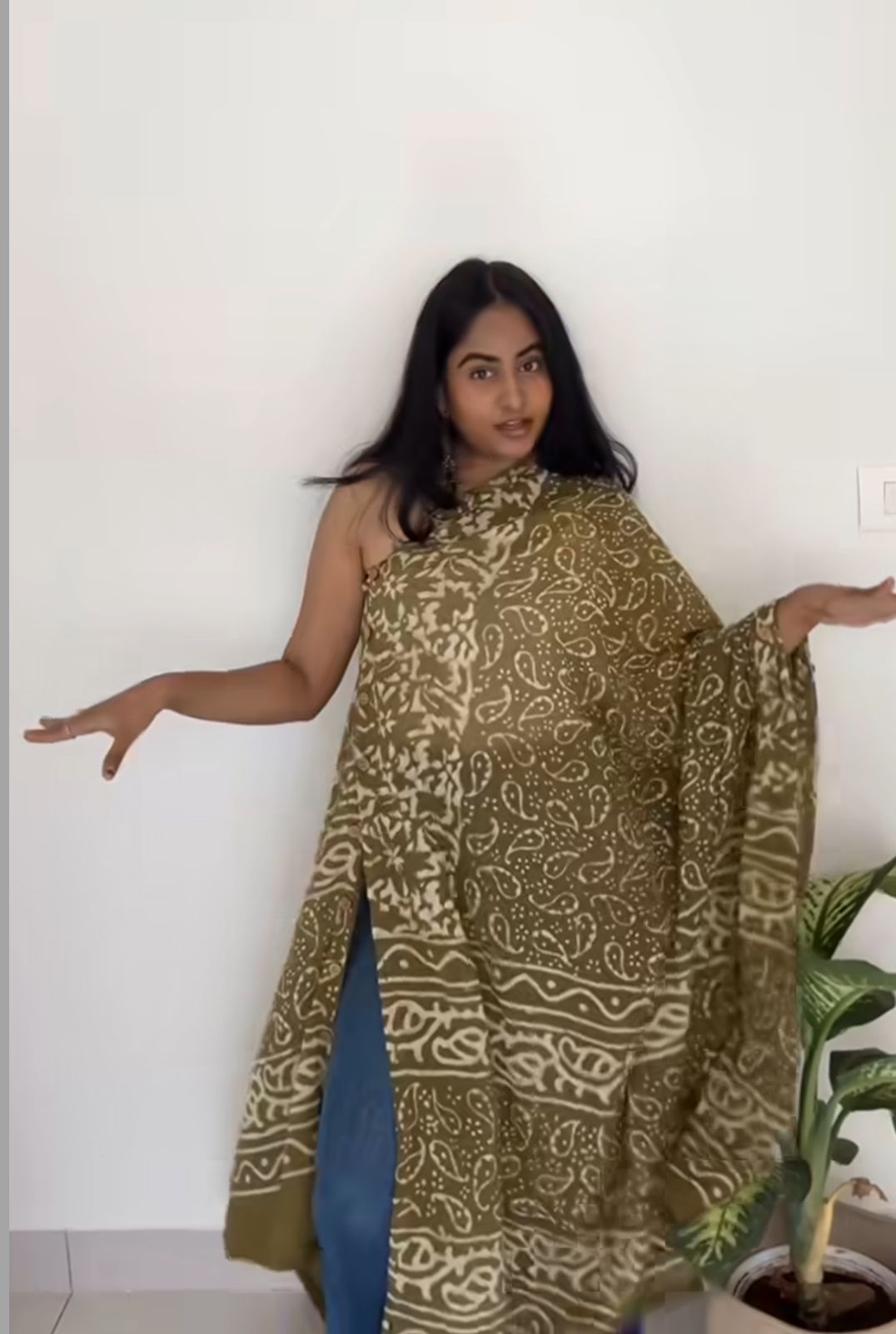 Wrap & Roll Dupatta (olive) | Piku