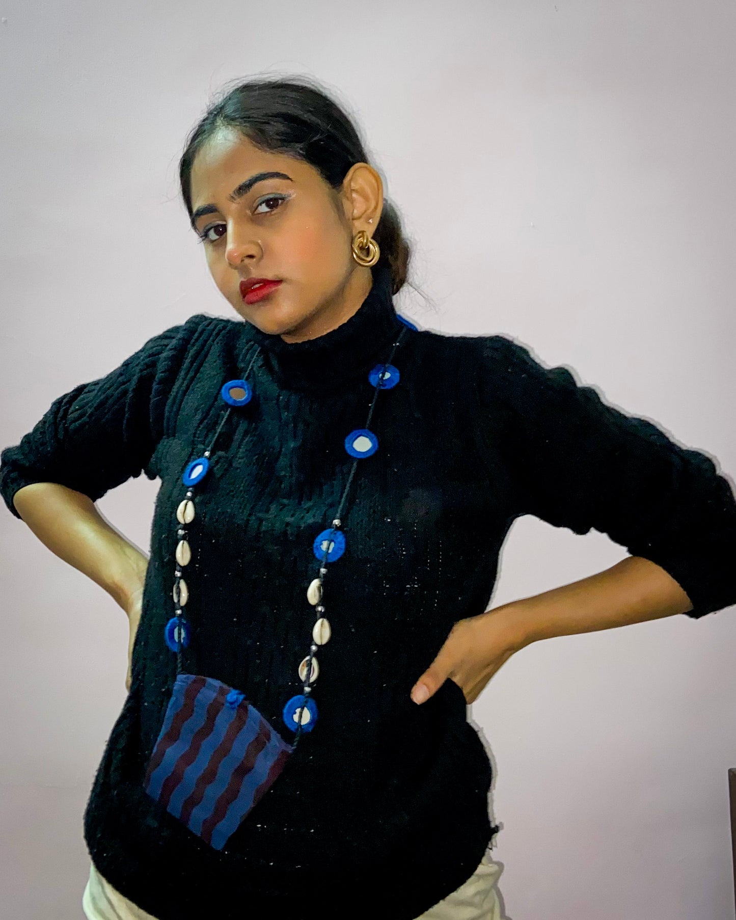 LOOK HERE statement Lambani necklace with pouch
