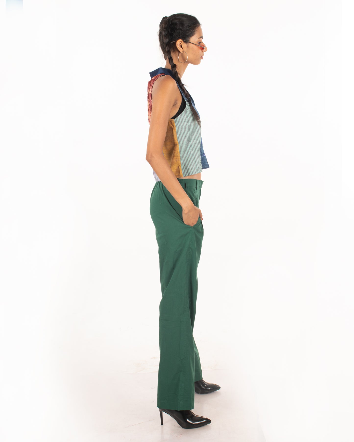 Green tea Pleated trousers