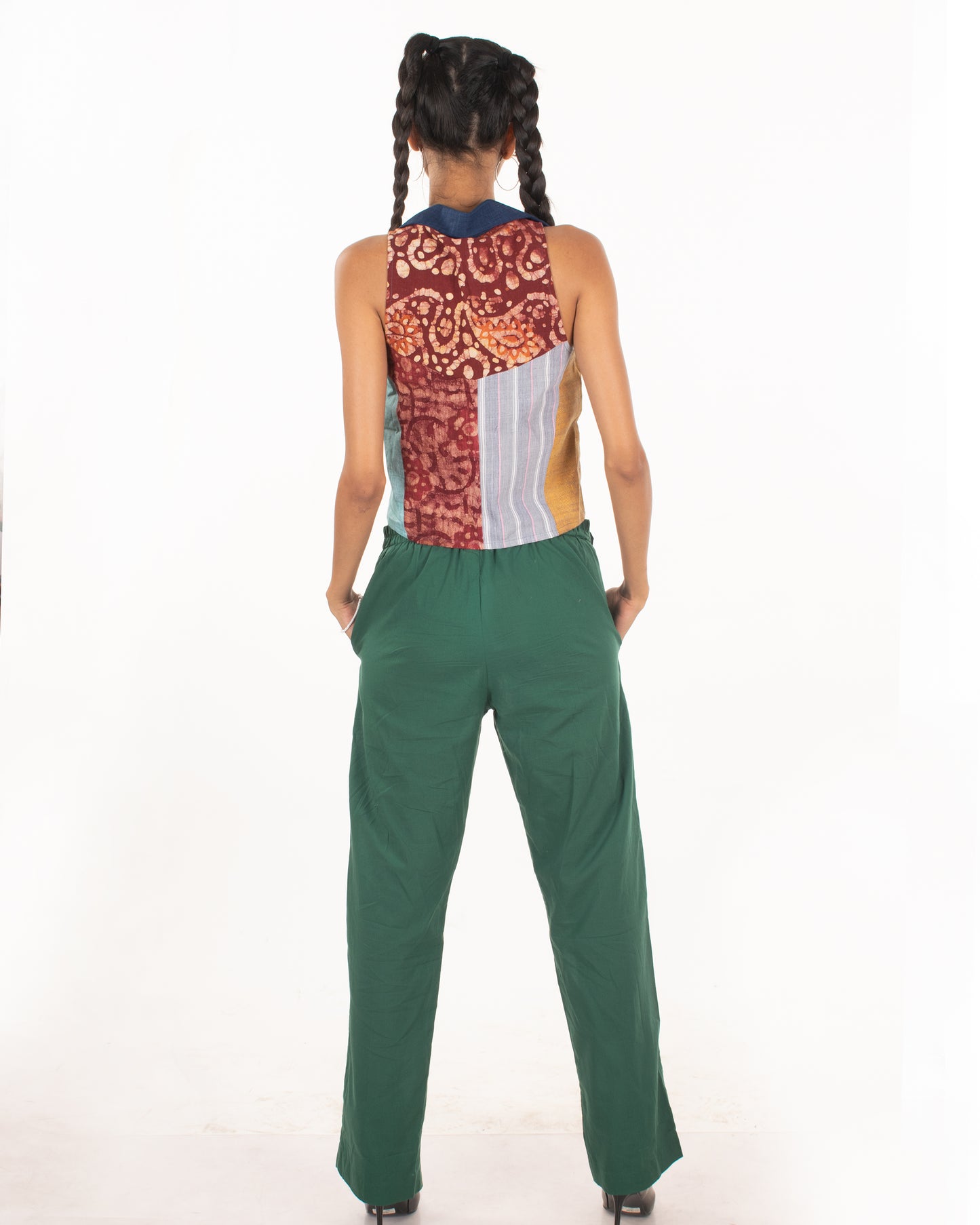 Green tea Pleated trousers