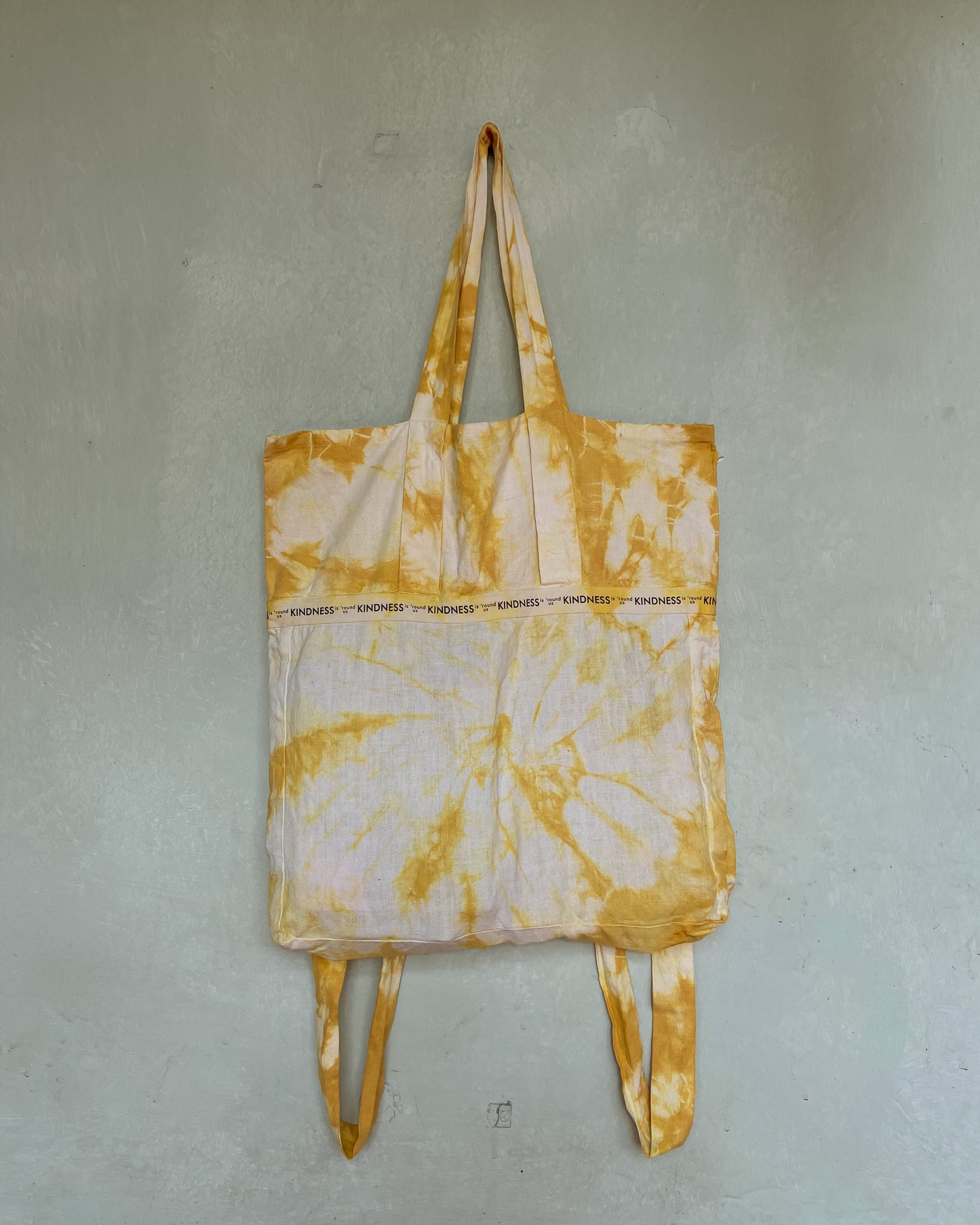 Curry stained totepack
