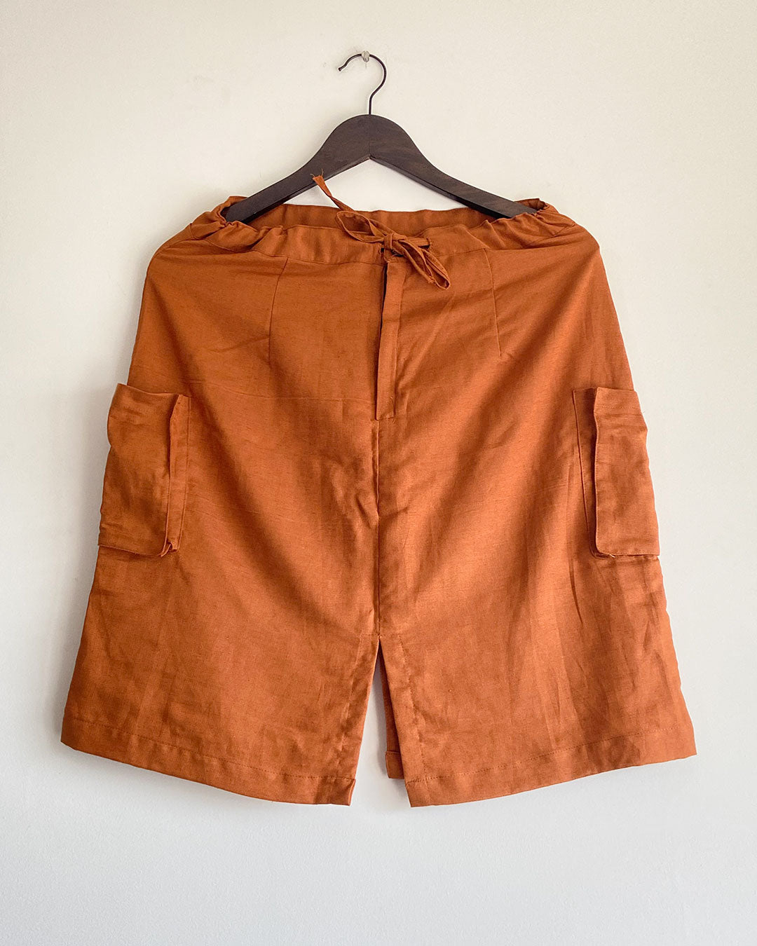 Brown cargo skirt with pockets