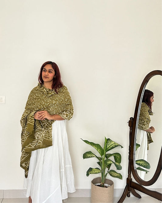 dupatta, olive dupatta, kimono, cotton dupatta, olive cotton dupatta, artisanal dupatta, dabbu print