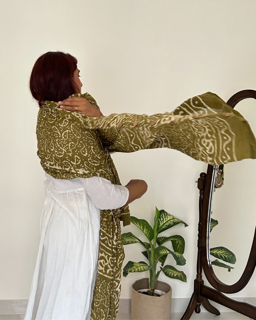 dupatta, olive dupatta, kimono, cotton dupatta, olive cotton dupatta, artisanal dupatta, dabbu print