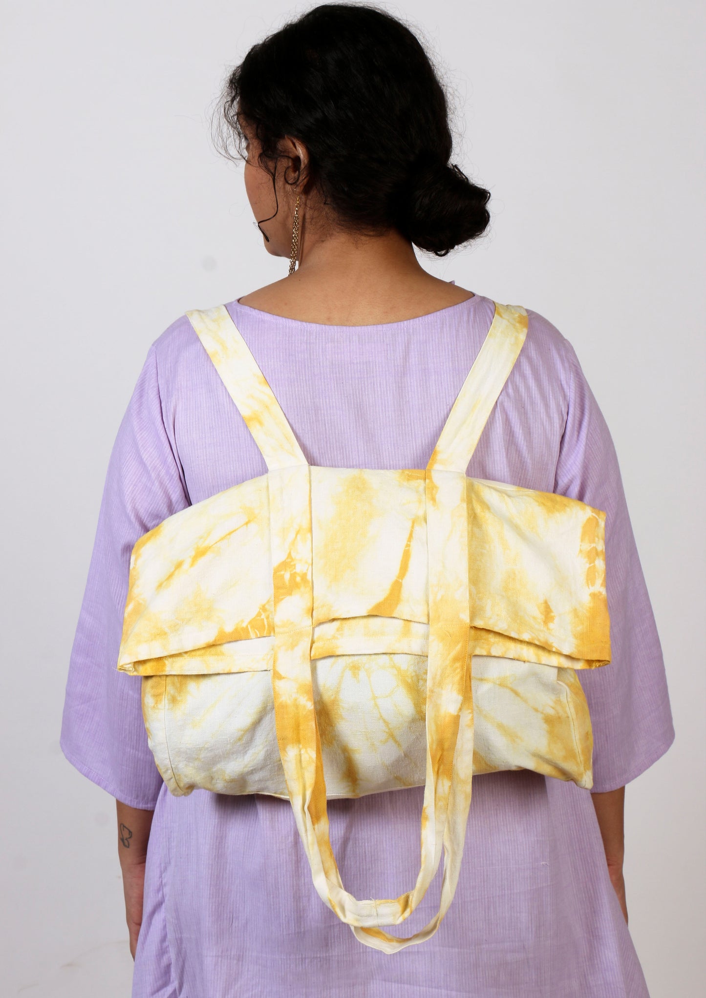 Curry stained totepack
